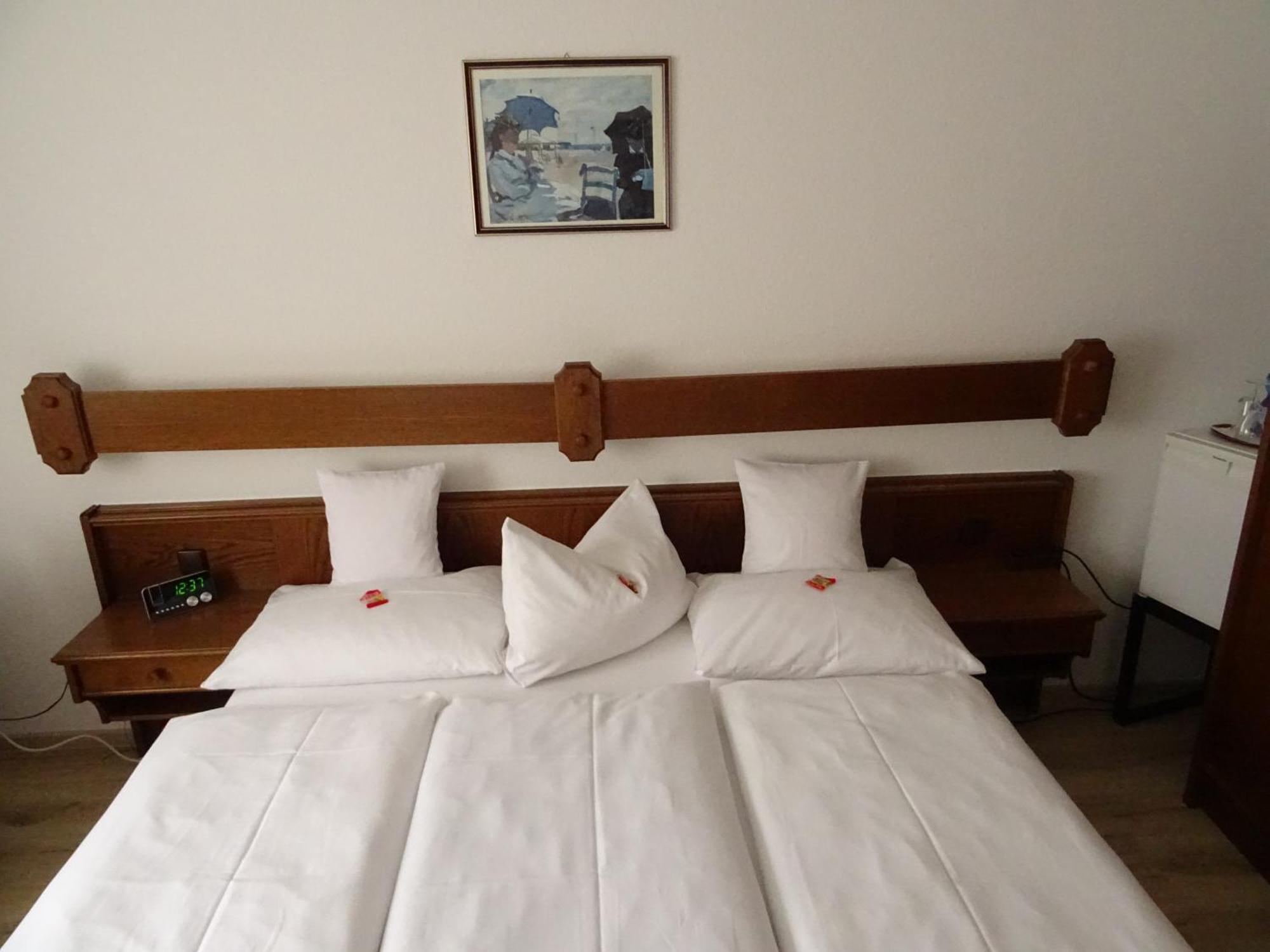 Aparthotel Zum Dom Kleinblittersdorf Ngoại thất bức ảnh